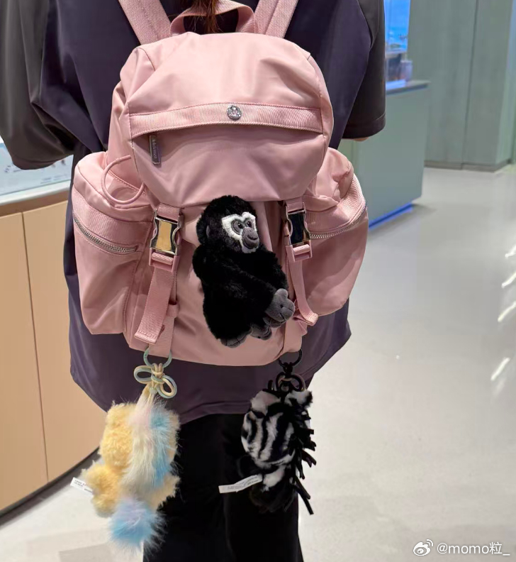 80元Lululemon发圈卖断货 去年Lululemon的情人节限定炸药包也断