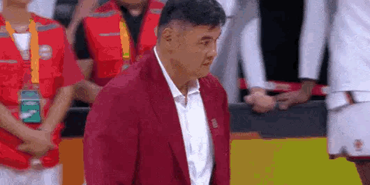 恭喜贺希宁，MVP！深圳男篮vs浙江男篮贺希宁当选mvp