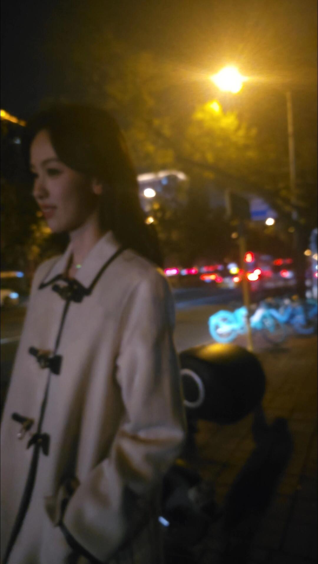 真的不能怪陈都灵梦女多…这两张完全女友视角啊