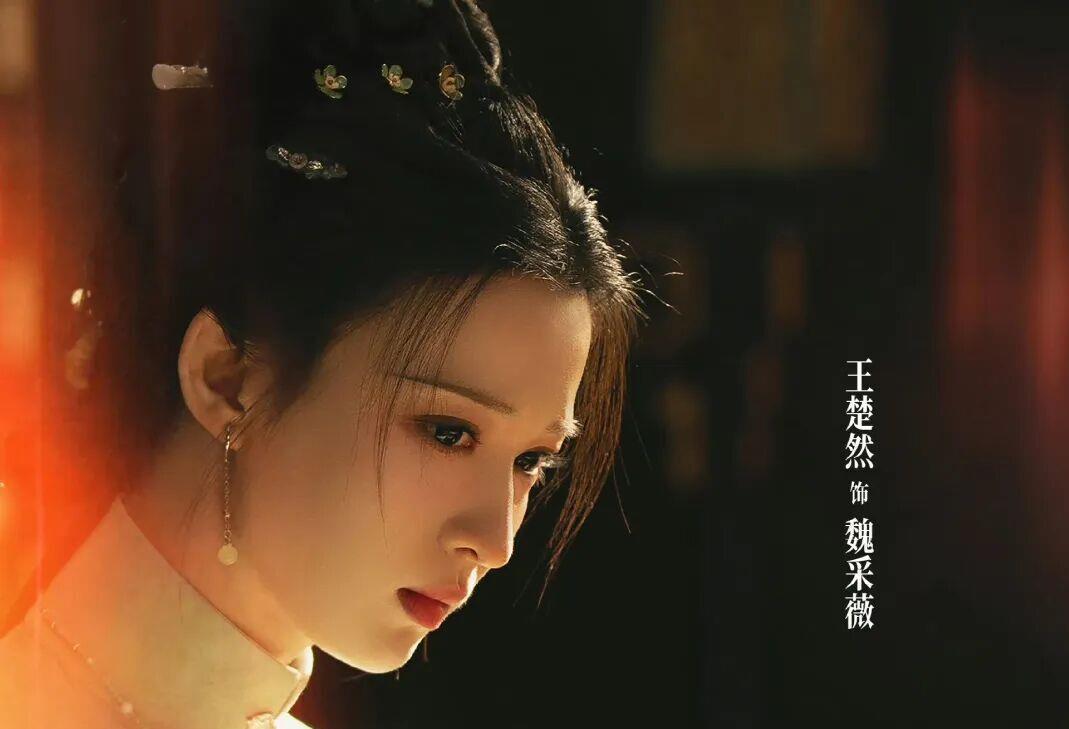 对食在别的历史剧里多是宫女和太监搭伙过日子，算底层生存小操作。 放到《明月录》里