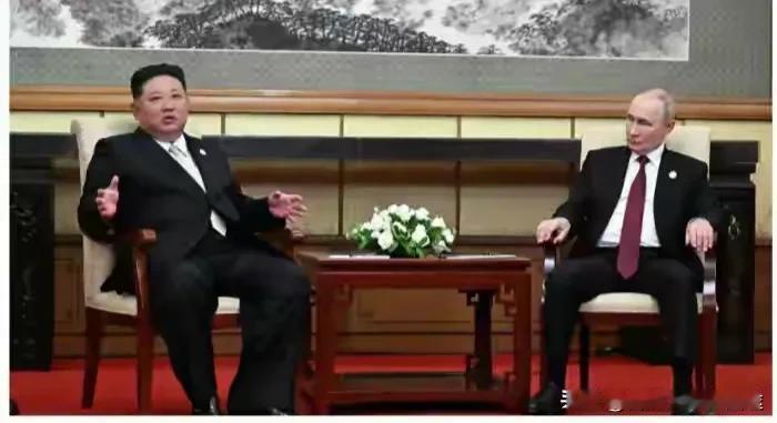 北京天安门偶遇！韩国会议长跟金正恩握手，韩朝关系有戏了？
 
北京天安门广场上，