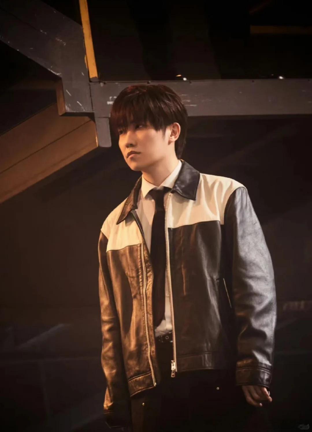 没有不期待徐良杭州场的义务 首场没抢到票的遗憾终于能补！徐良是刻在青春里的名字，