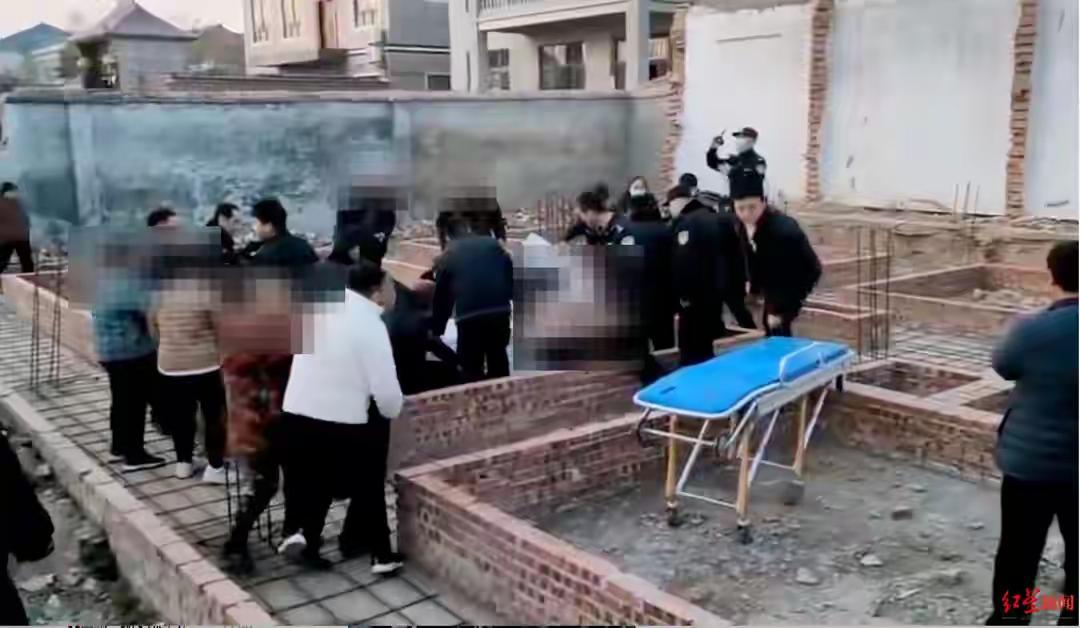 河南项城，薛家建房，占用了曹家1.2米地基，曹家心存不满，儿子多次阻拦薛家建房施