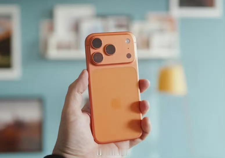 实测iPhone17Pro褪色情况 这种测试出厂前果子肯定是做过的，不敢说不褪色