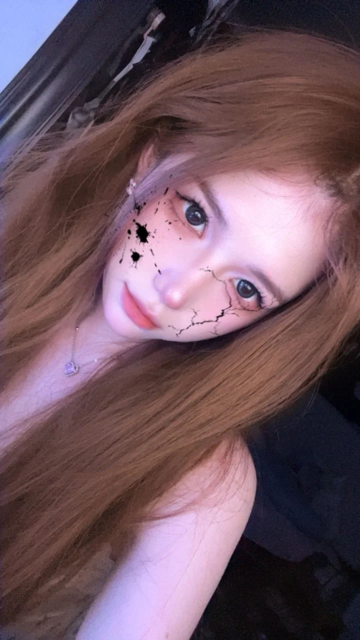 ^ ^