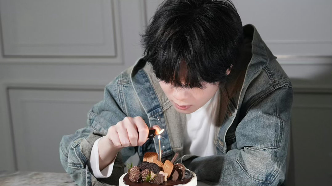 诚c许个愿诚c0525诚风起航cc酱生日快乐，愿你永远鲜活热烈，像夏风一样无拘无