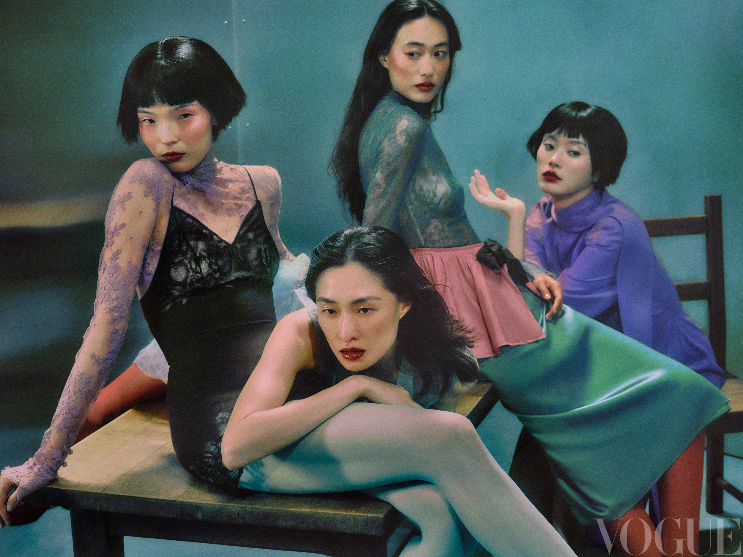 有点不知道时尚博主们在夸什么[柯基] ，一眼看去像兰若寺的鬼刚被人打了，只能ge