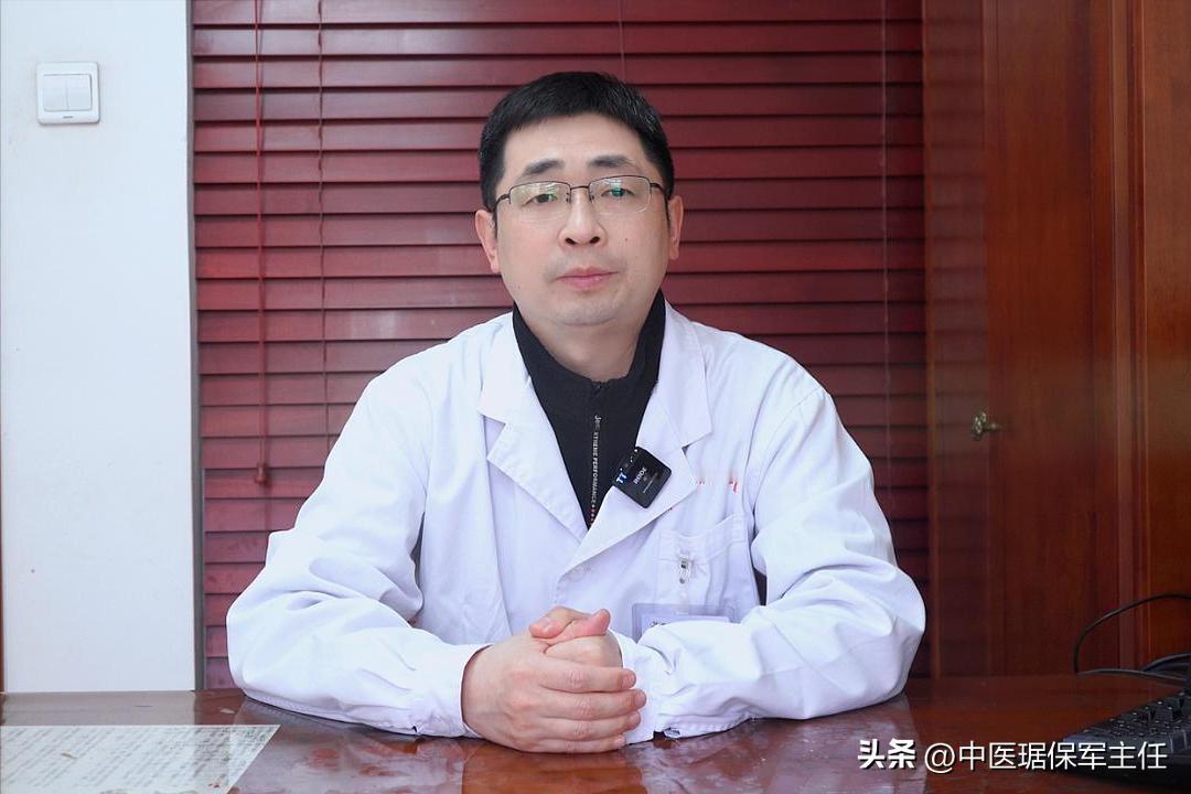 人有三黄，身心不畅，身体出现这三黄要注意身体健康了！

1，尿液发黄
辨证：从中