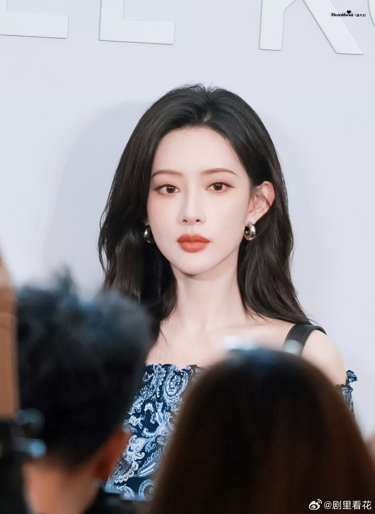 孟子义上海MK活动孟子义mk活动 孟姐状态太顶！碎花裙衬得她高挑又明媚，元气感直