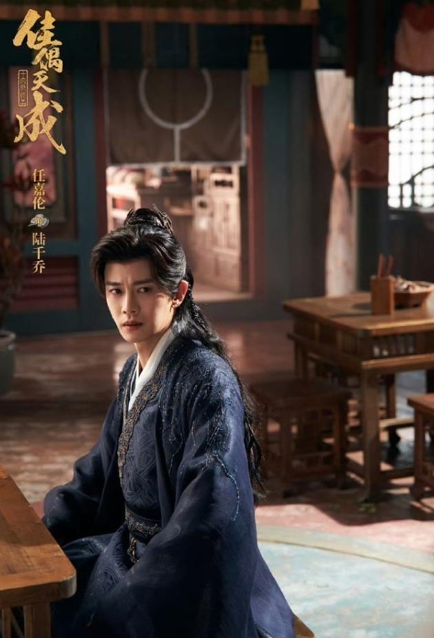 任嘉伦《佳偶天成》横盘！
《佳偶天成》从开播第二天开始横盘，已经横盘5天，云合占