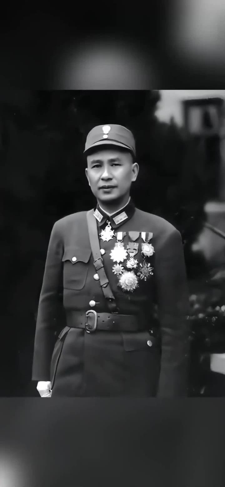 1930年，37岁白崇禧37岁白崇禧和副官未婚妻生下长子，妻子直接杀了过来
 