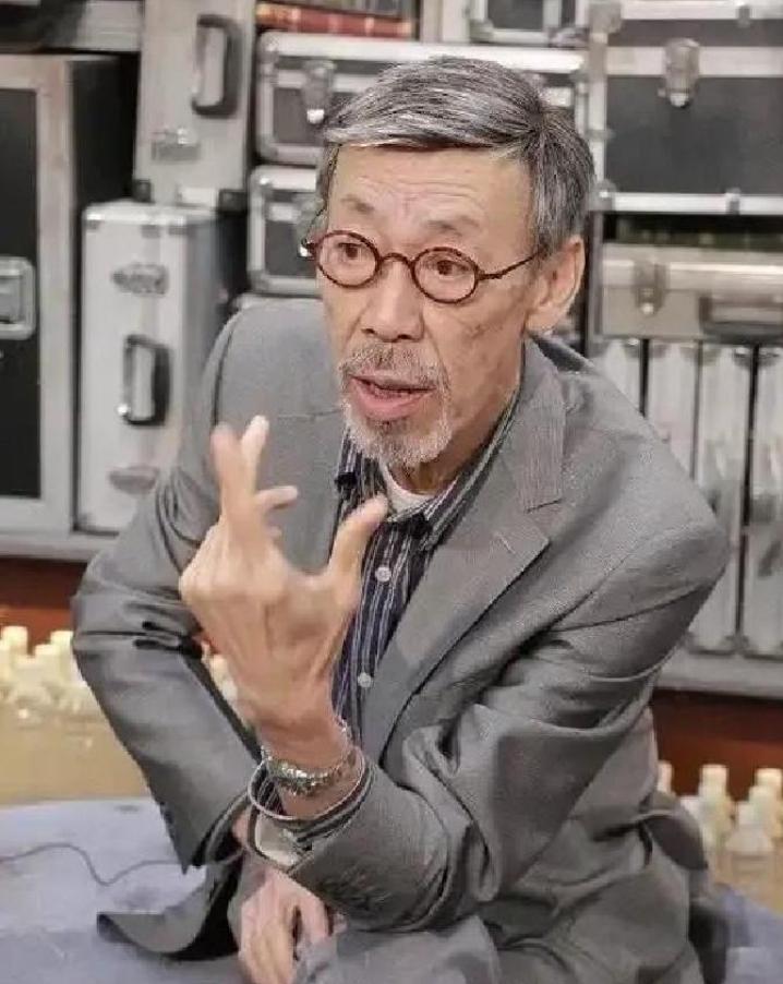 很多人都在说港星离世只是时代变迁的一部分，其实都错了！

事实是，港星离世的背后