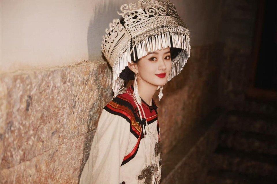 赵丽颖赵丽颖出道二十周年zly赵丽颖 纪梵希愿你在旷野上自由驰骋 永远追寻心中热