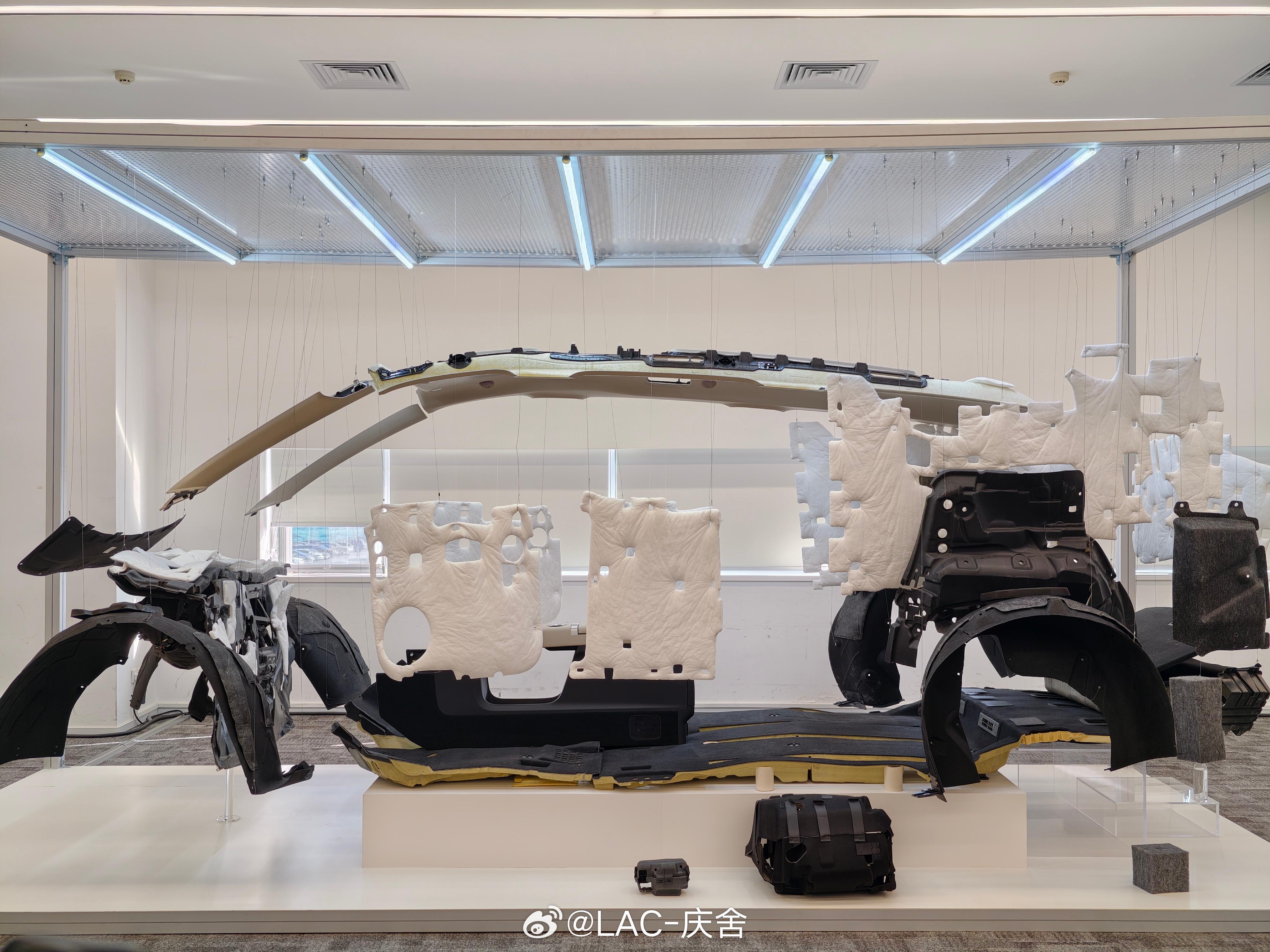 今天上午，理想汽车在北京总部展开了一场材料科技日活动。全面的介绍了“选、育、研”