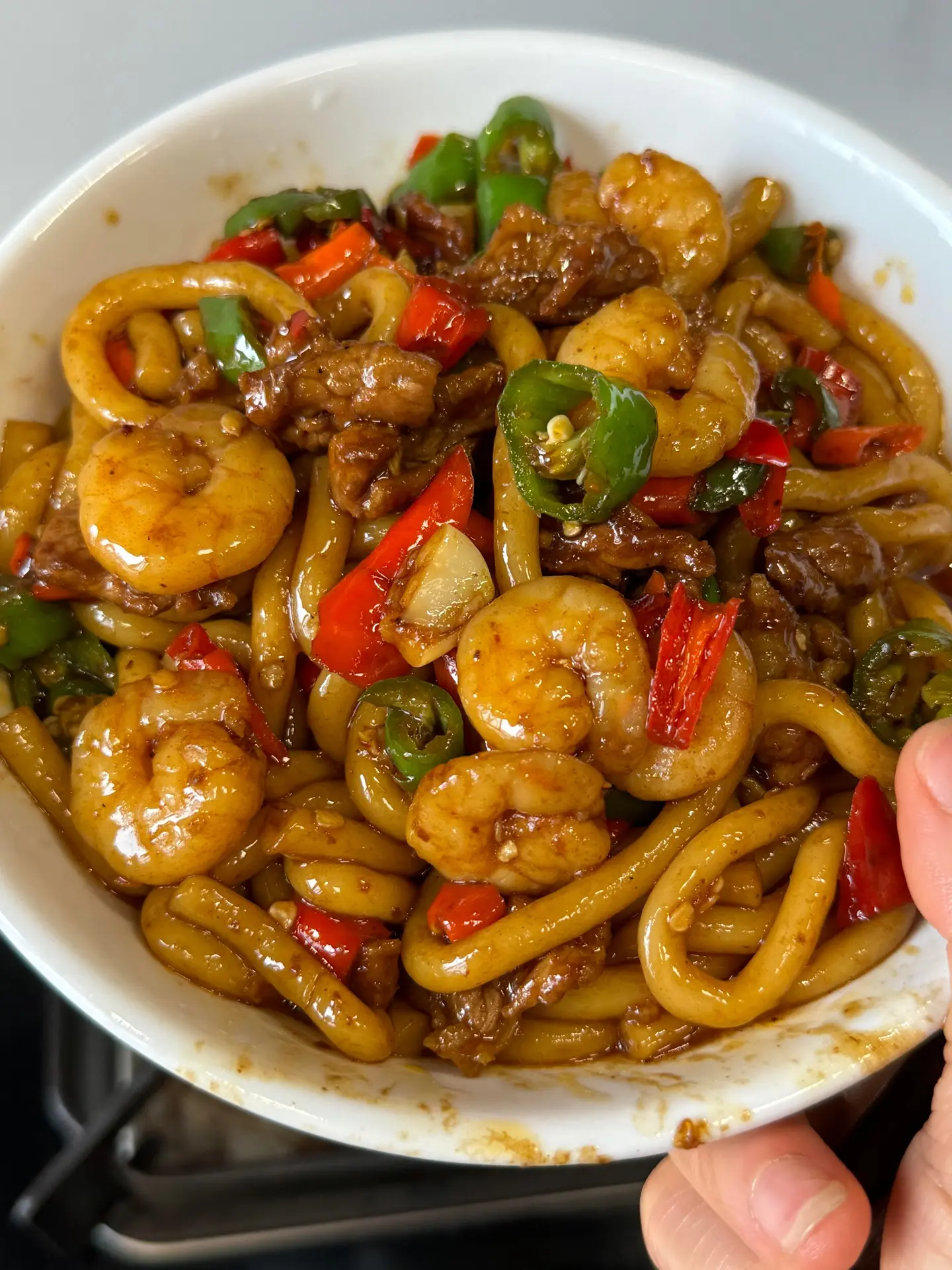 爆辣炒土豆粉，真的香懵了。香迷糊了！酱汁浓 郁裹满每根士豆粉，锅气十足...