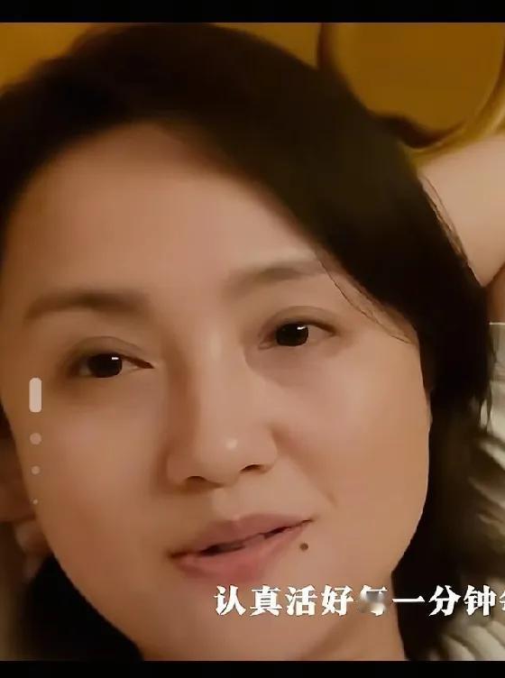 因为关注她，开始关注她的生活，幸福的家庭，本来很是圆满的，他们活成了让人羡慕的样