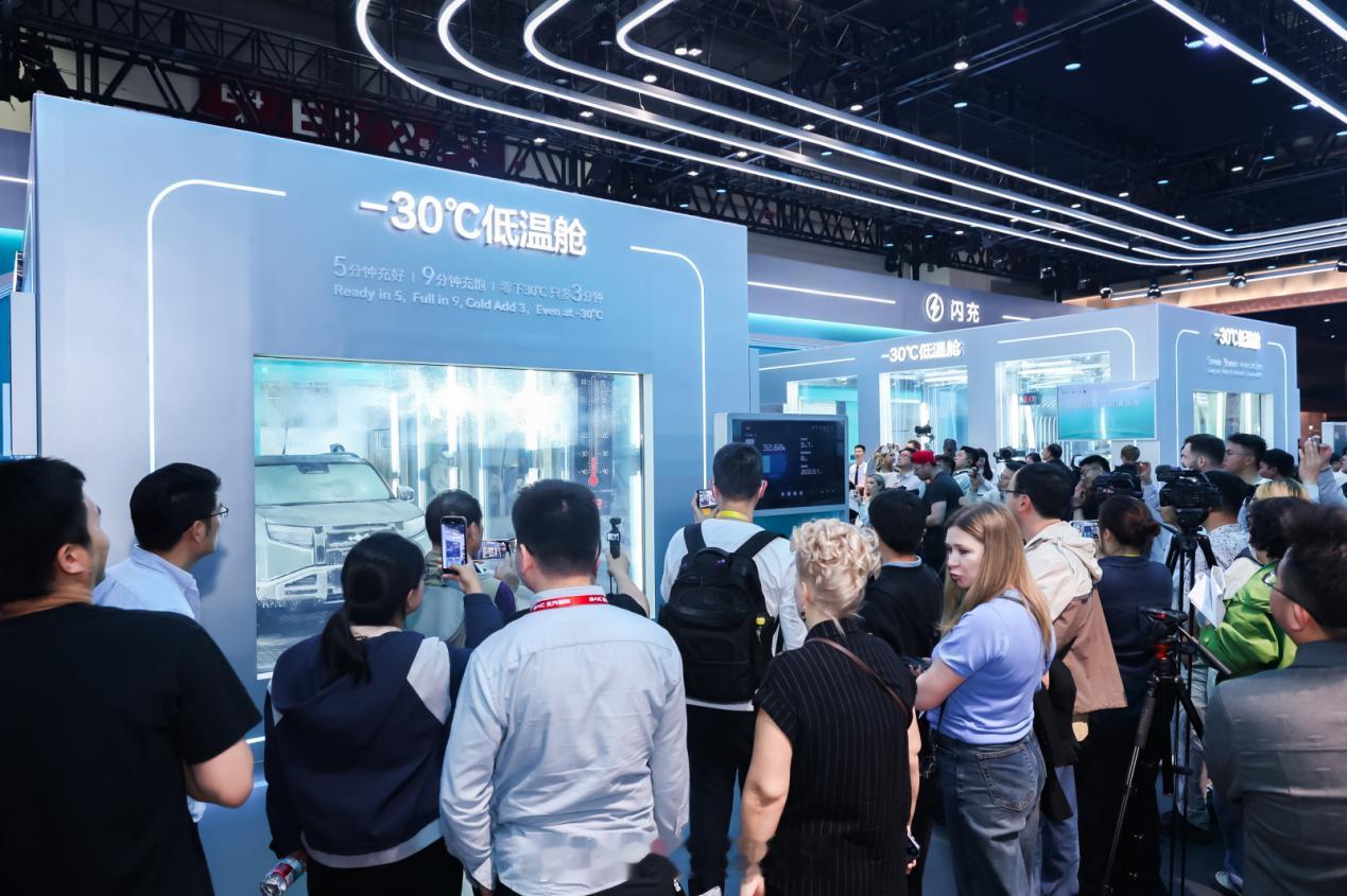 封神了！比亚迪携硬核技术闪耀2026北京车展比亚迪集团直接包下了 2026 北京