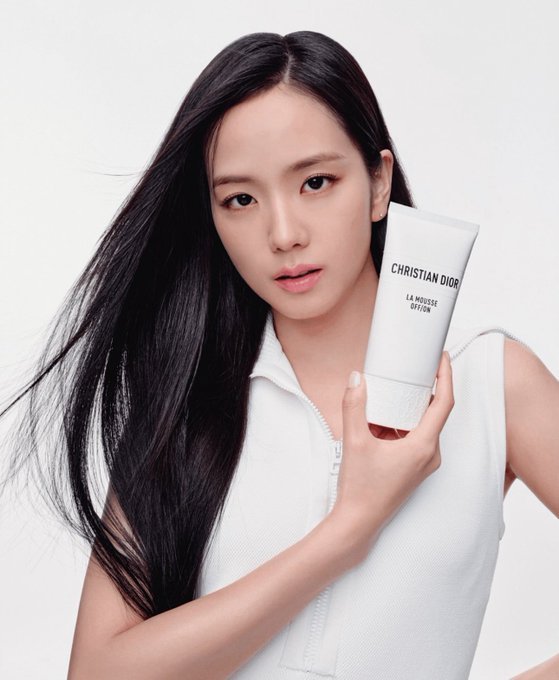 JISOO DIOR beauty. 🩷 金智秀