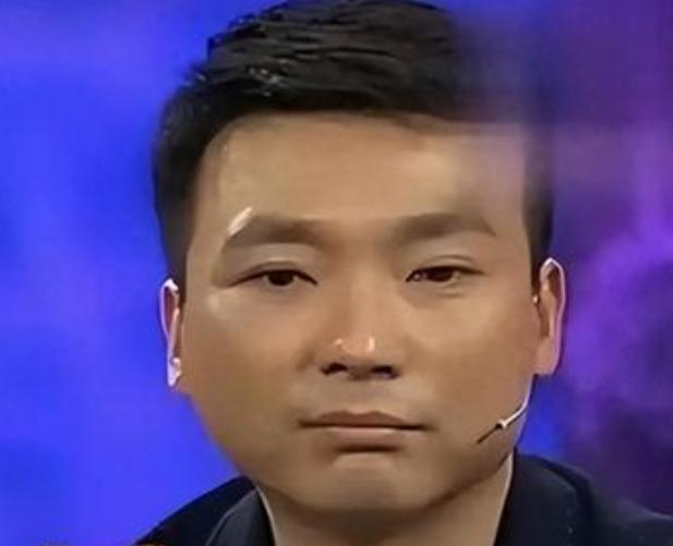 “央视一哥”康辉，丁克一辈子，却在46岁接到一通电话让他后悔
娱乐