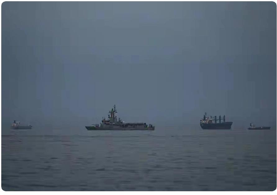 美国的算盘落空了，原本以为伊朗不堪一击，只要炸死伊朗最高领袖，就可以更迭政权，不