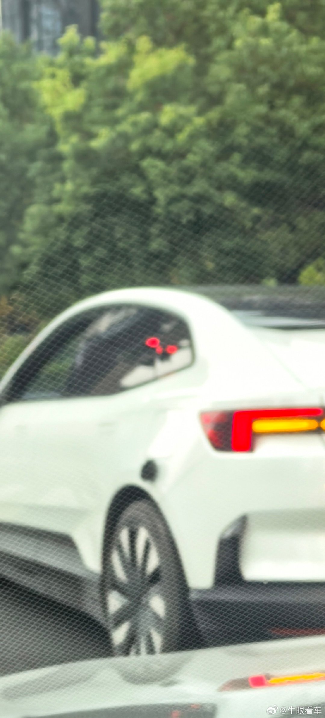 充电口的防水等级，这个盖子是不是也可以不要前面哥们没盖好也就直接开了充电过程也多