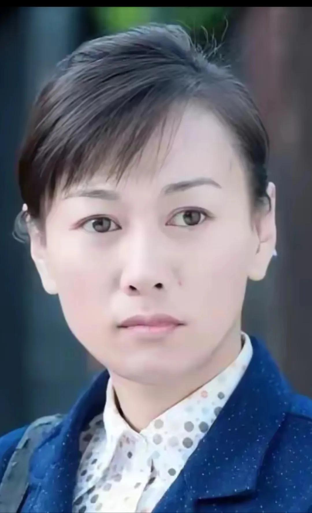 相貌平平的她，老早也是演女一号的，演技非常棒，感觉沉寂了好多年。还记得她是谁吗？
