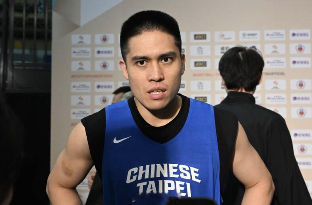 中国男篮 中国台北男篮与日本第一战，26分惨败，陈盈骏只拿到3分4助攻。阿基表示