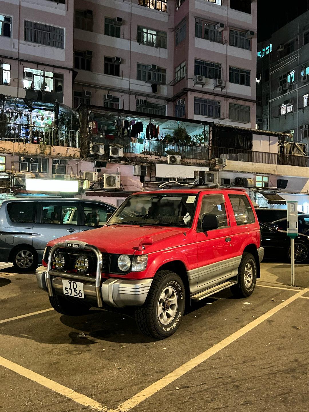 美丽的三菱牌小汽车 ​​​