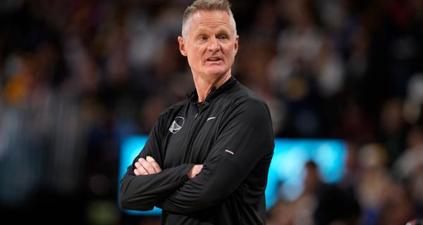 如果史蒂夫·科尔决定明年继续担任主教练，金州勇士希望与他签订一份多年续约合同。据