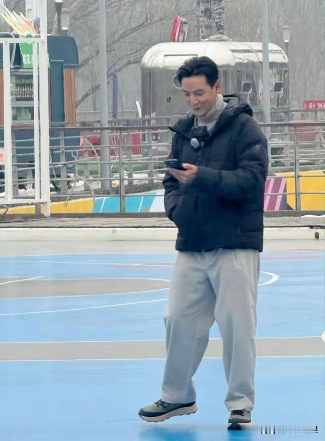 老天呐，差点没认出来。男神好帅啊！