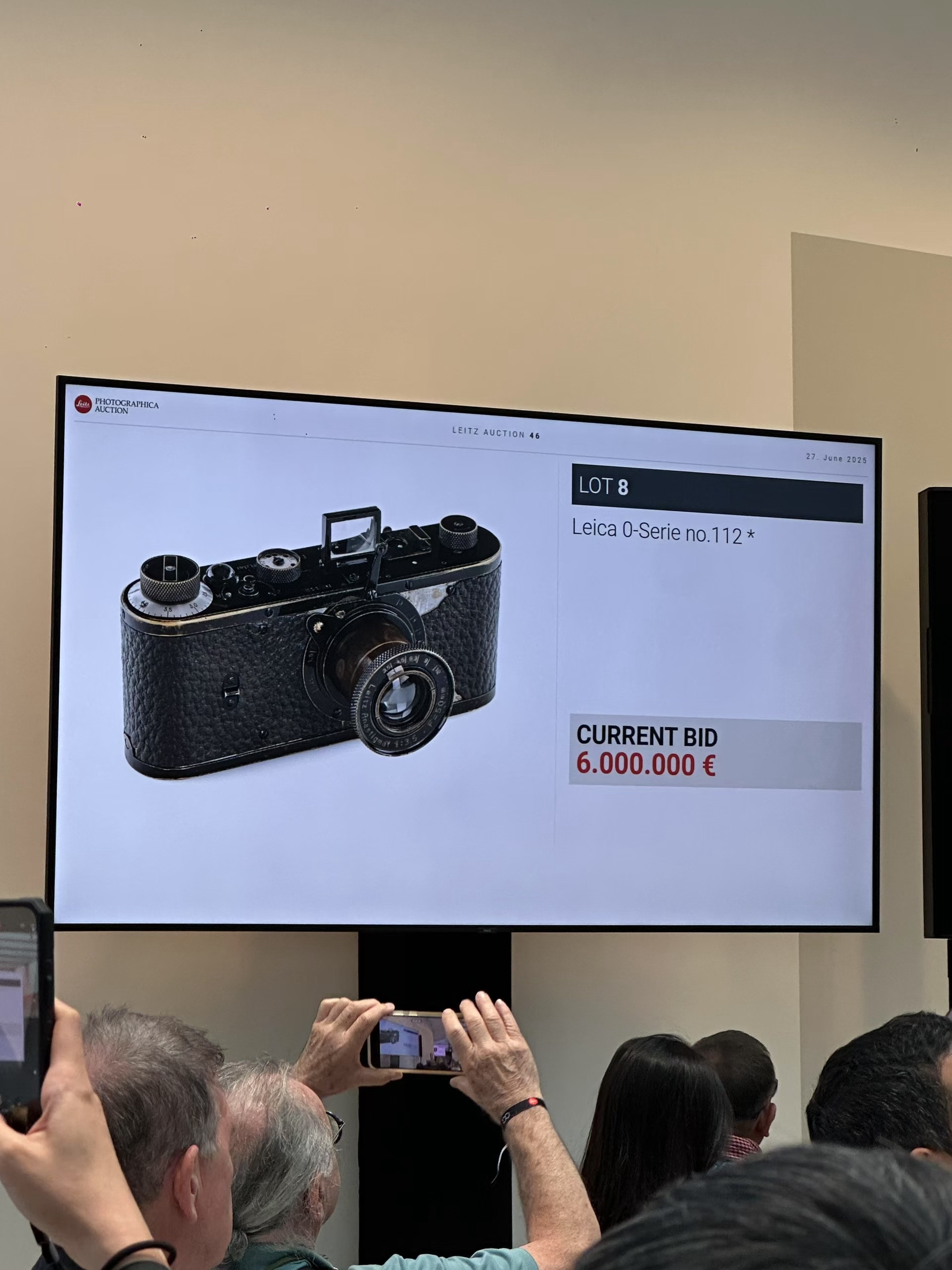 Leica 0 serie no.112在昨天的徕兹相机拍卖会上最终落槌600万