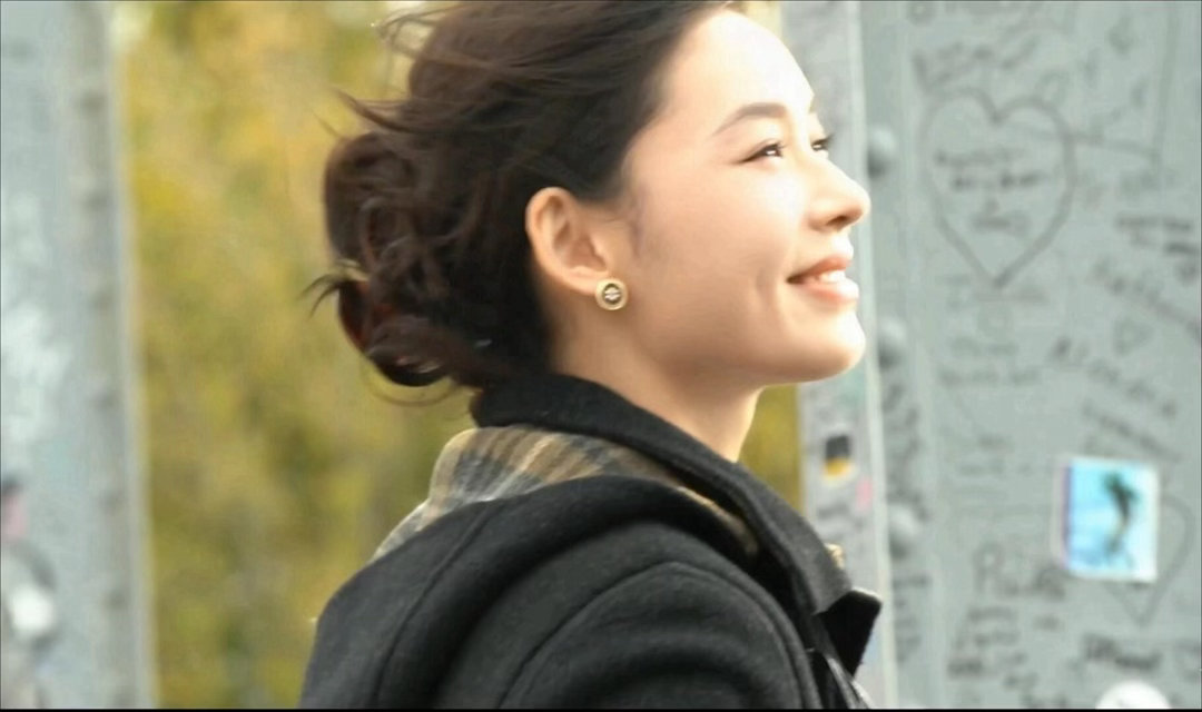 林允喝豆汁喝出心理阴影了被林允喝豆汁笑到！一开始拼命拒绝，说自己早就留下心理阴影