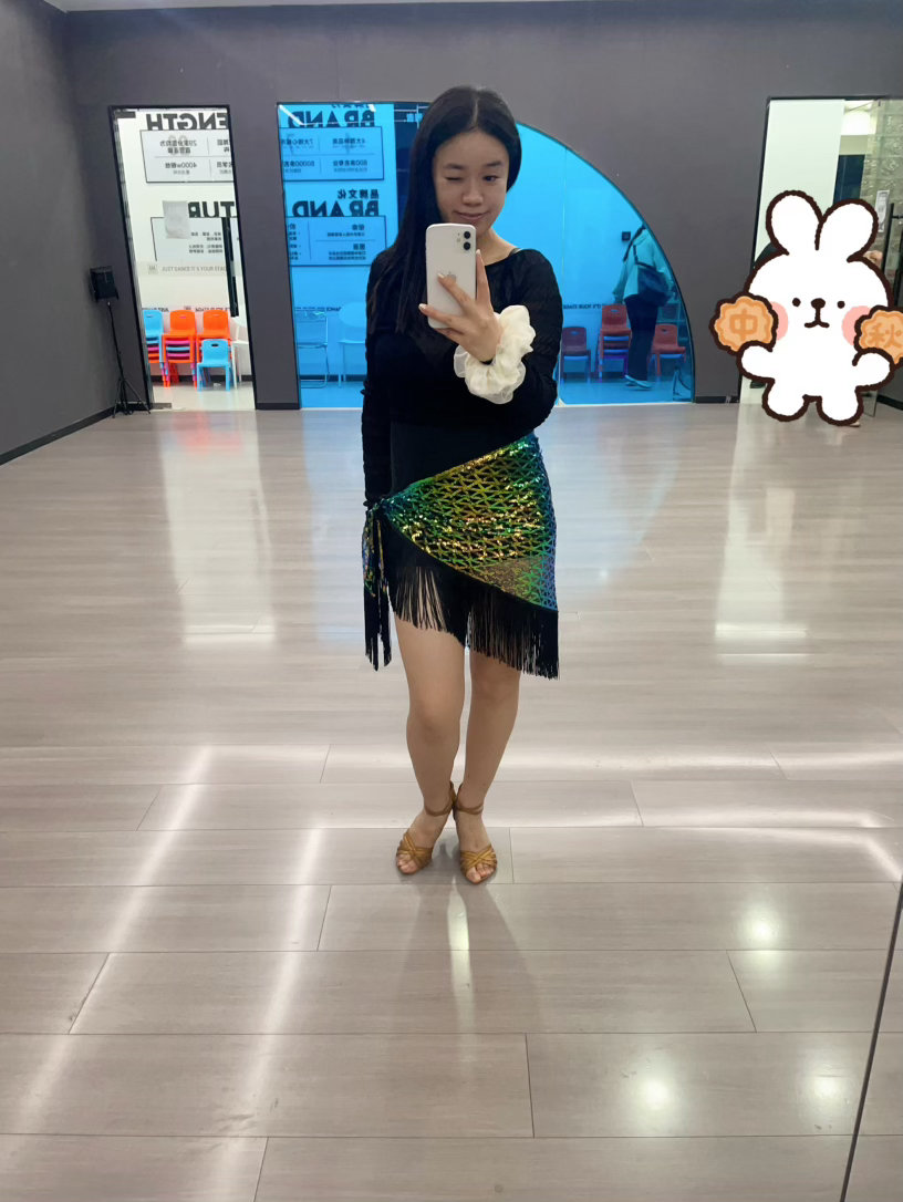 马上36岁的我开始意识到，女人老了就是没人爱的，接下来会体验到更真实更深刻的孤独