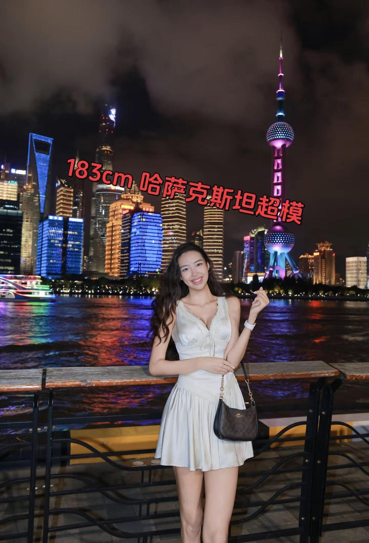 183cm 哈萨克斯坦超模。19 岁的超级模特，随手一按快门就是超级大片。。。北