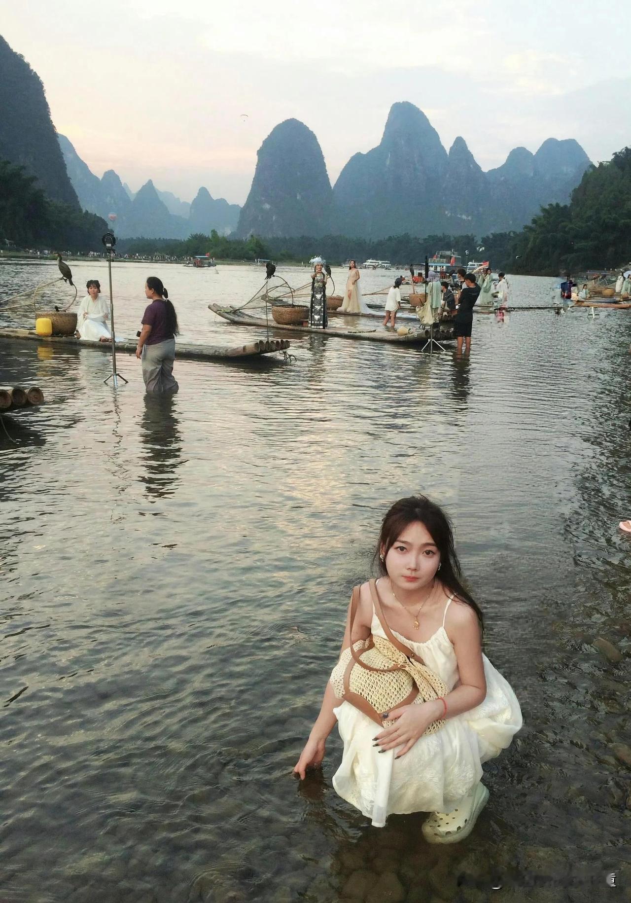 漓江的什么什么最美？
小学课本没学好，
那时候只顾着贪玩了
漓江水美景 漓江旅游