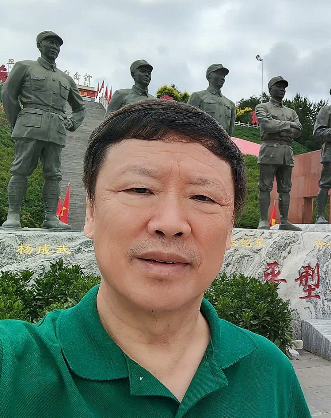 胡锡进遭十问老胡胡锡进之前口碑不错，但是不知道为什么最近被人骂的这么厉害。以前作
