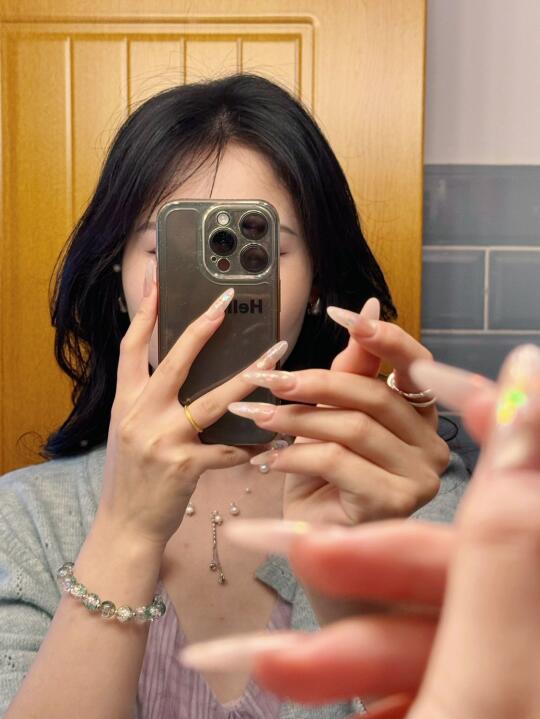 五一出去玩就做这个美甲💅包出片的！！！