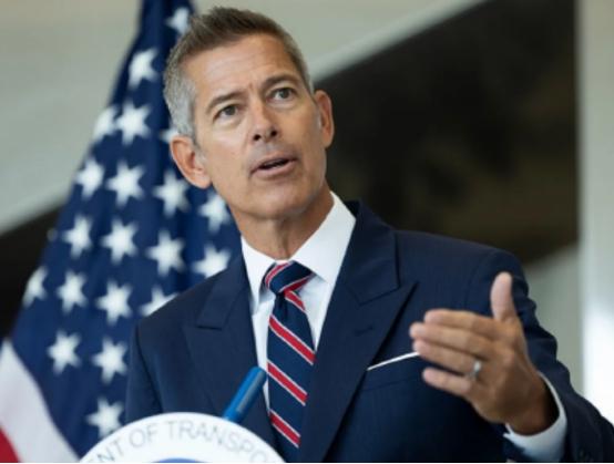 看到一条新闻，后背直发凉。美国交通部长居然公开说，如果情况再没有好转，他们可能被