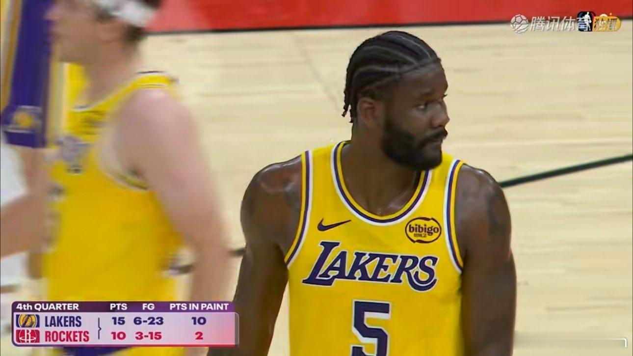 没想到吧，连续两场用5小迷惑你，然后用装糖的艾顿收割在双方陷入泥沼战的时候，在对