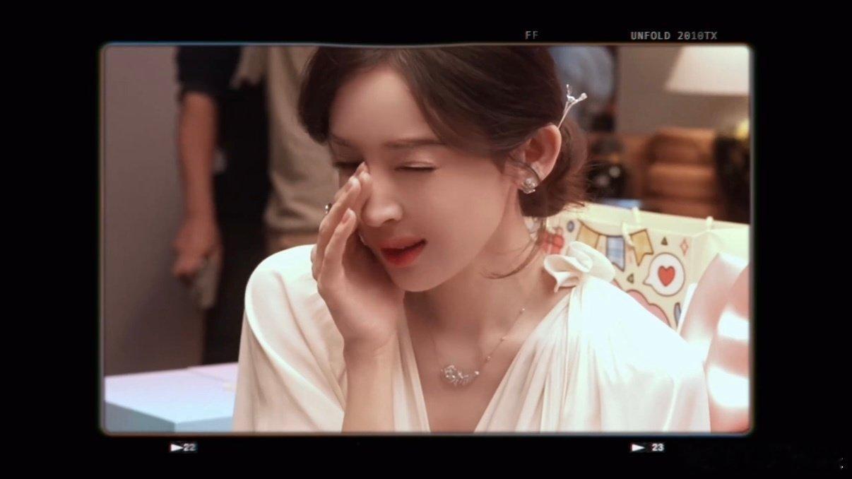 娜扎大年初三吃火锅vlog娜扎喜欢演惨兮兮 娜扎的新春vlog太治愈啦！大年初三