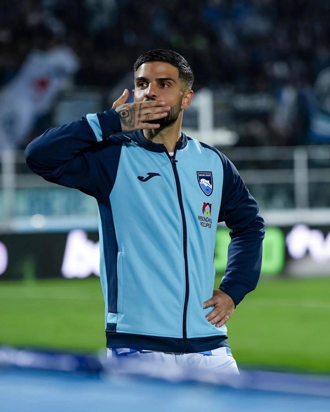 本赛季，因西涅离开美职联多伦多，成为了一名自由球员。今年1月，因西涅时隔十四年后