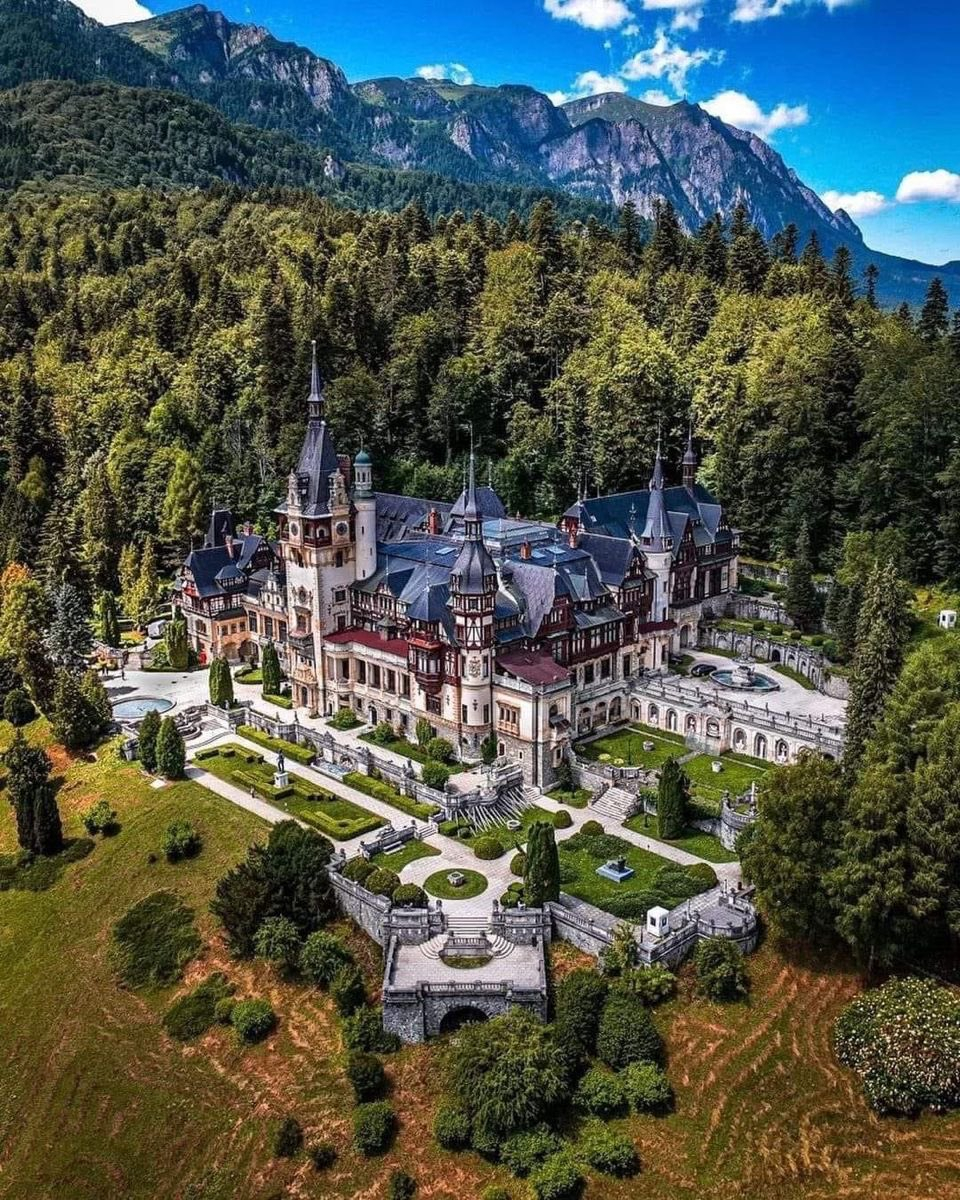 罗马尼亚佩莱什城堡 