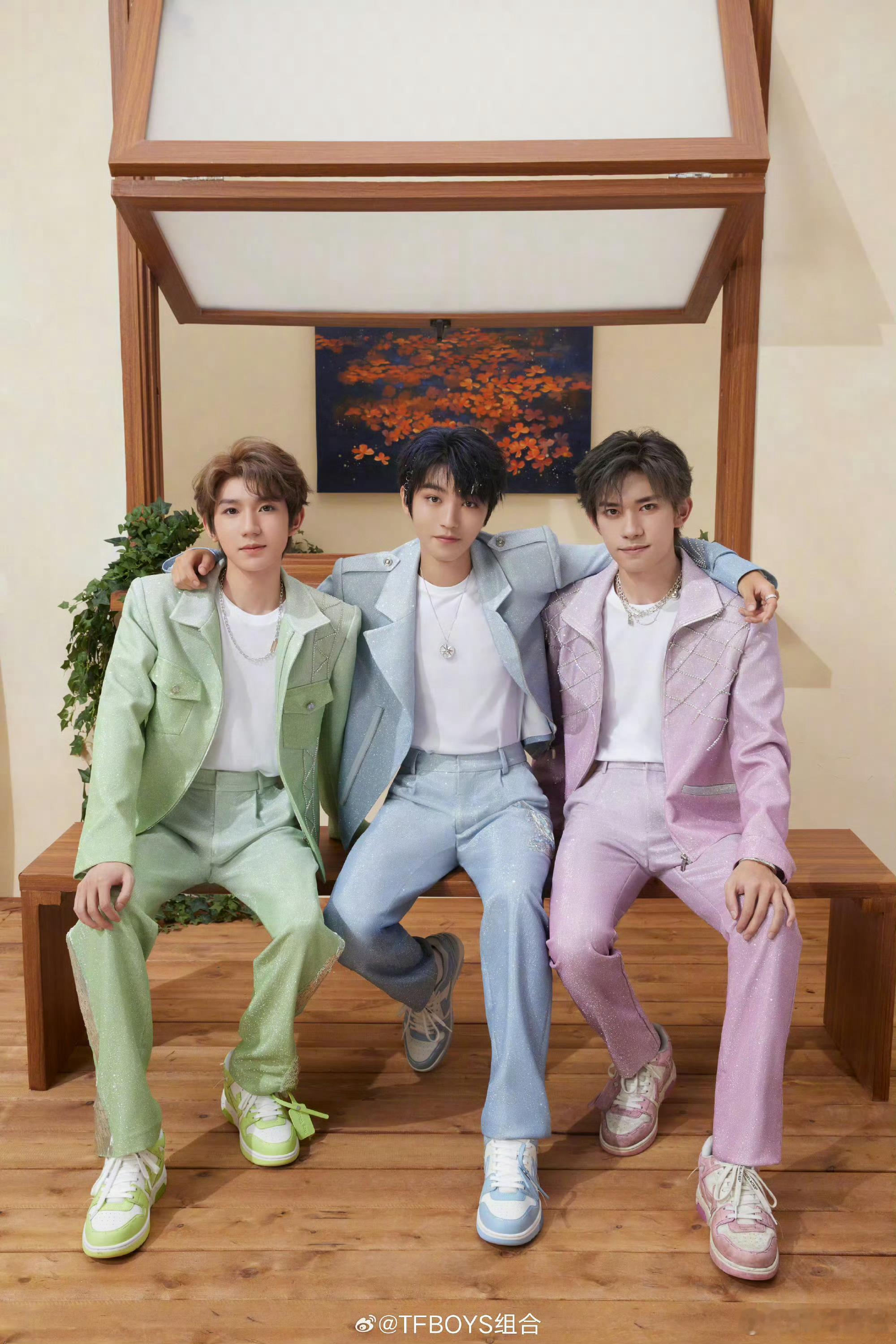 当年TFBOYS就这样对抗EXO吗我真参与过这场大战抗战老兵了 