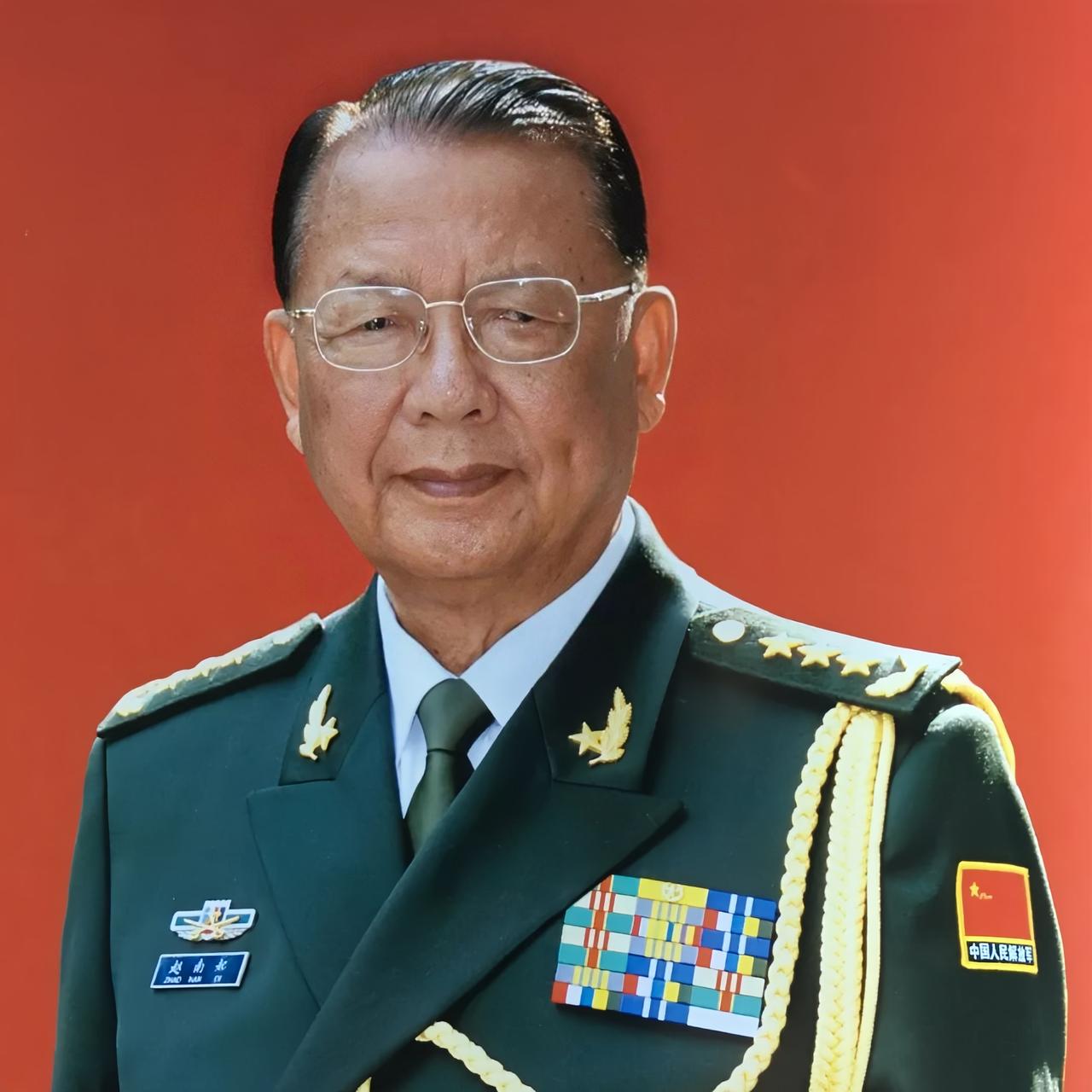 吉林省没有元帅，没有大将，也没有一位开国上将。吉林省走出的第一位上将是赵南起，吉