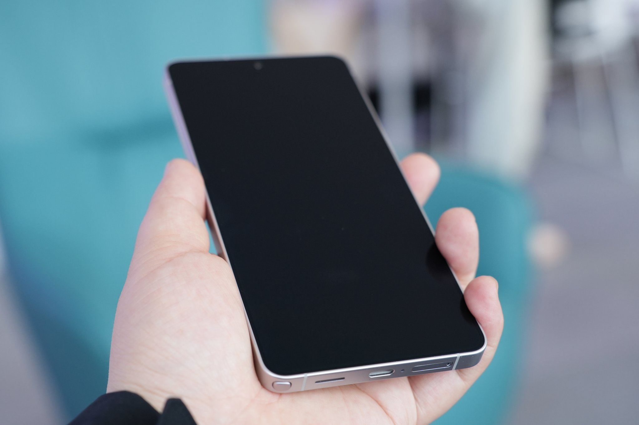 Galaxy S26 Ultra：四种状态对比屏幕关闭、屏幕开启、开启防窥模式、