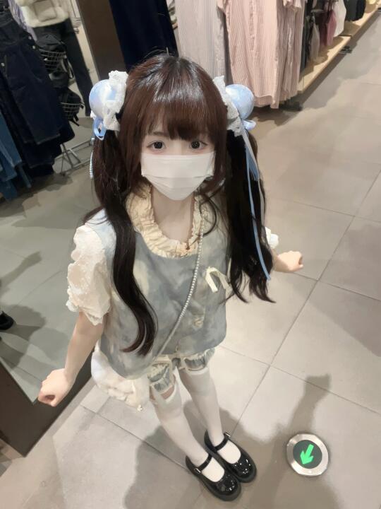 这样拍好可爱呀₍^˶⦁༝⦁˶^₎◞ ̑̑