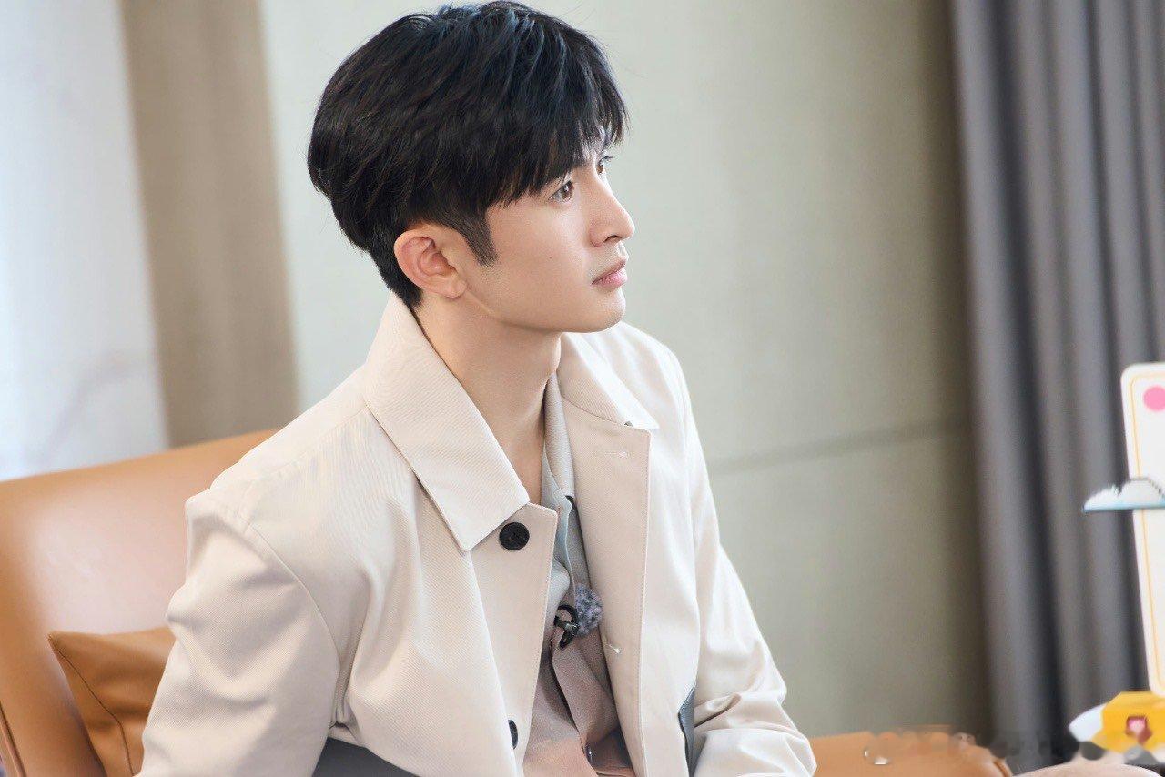 #张云龙 演员当下没有话语权#看到张云龙此番的回答也是打心底里非常认同，对于演员