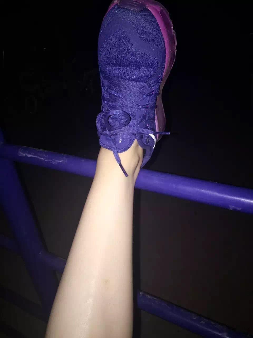 网上一个专家说，用拇指和食指组成圆圈，小腿最粗的地方如果正好对上，说明肌肉量可以