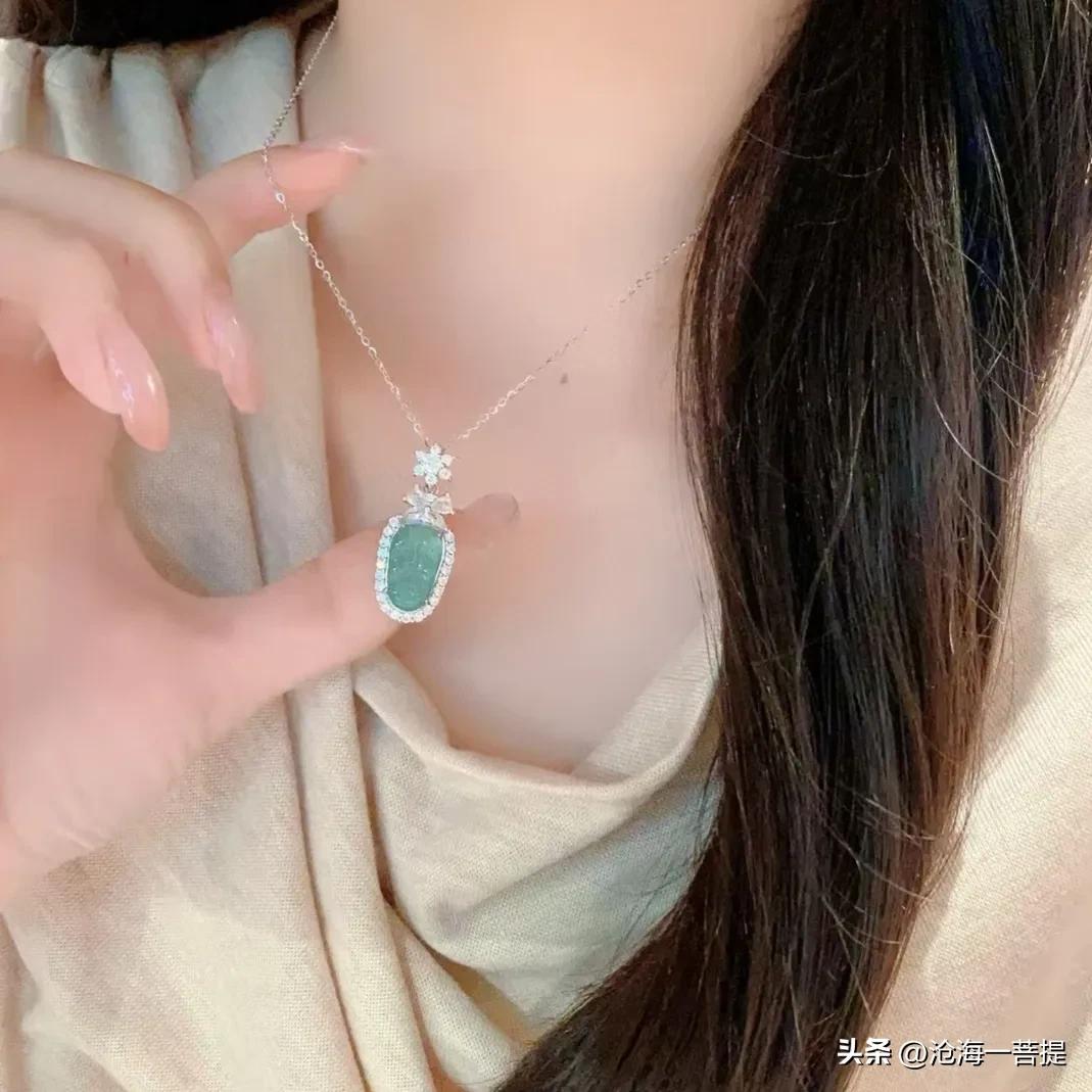 情人之间那点事儿，
小三，动了情，
手机，响不停，
男人，动了情，
钞票，变零蛋