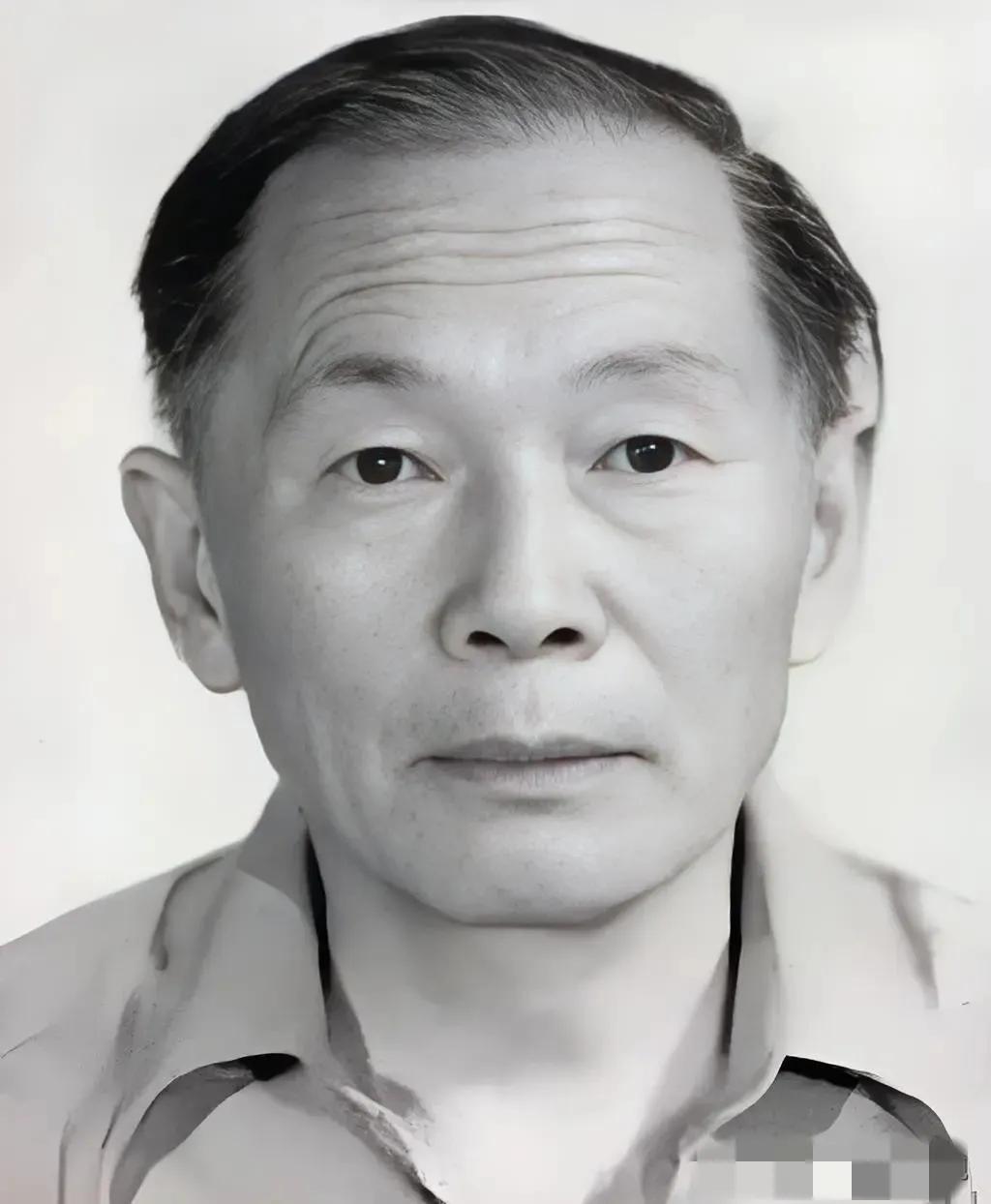 1989年，几名美国中情局探员突然出现在一位中国老人的家门口，出示证件后，直接对